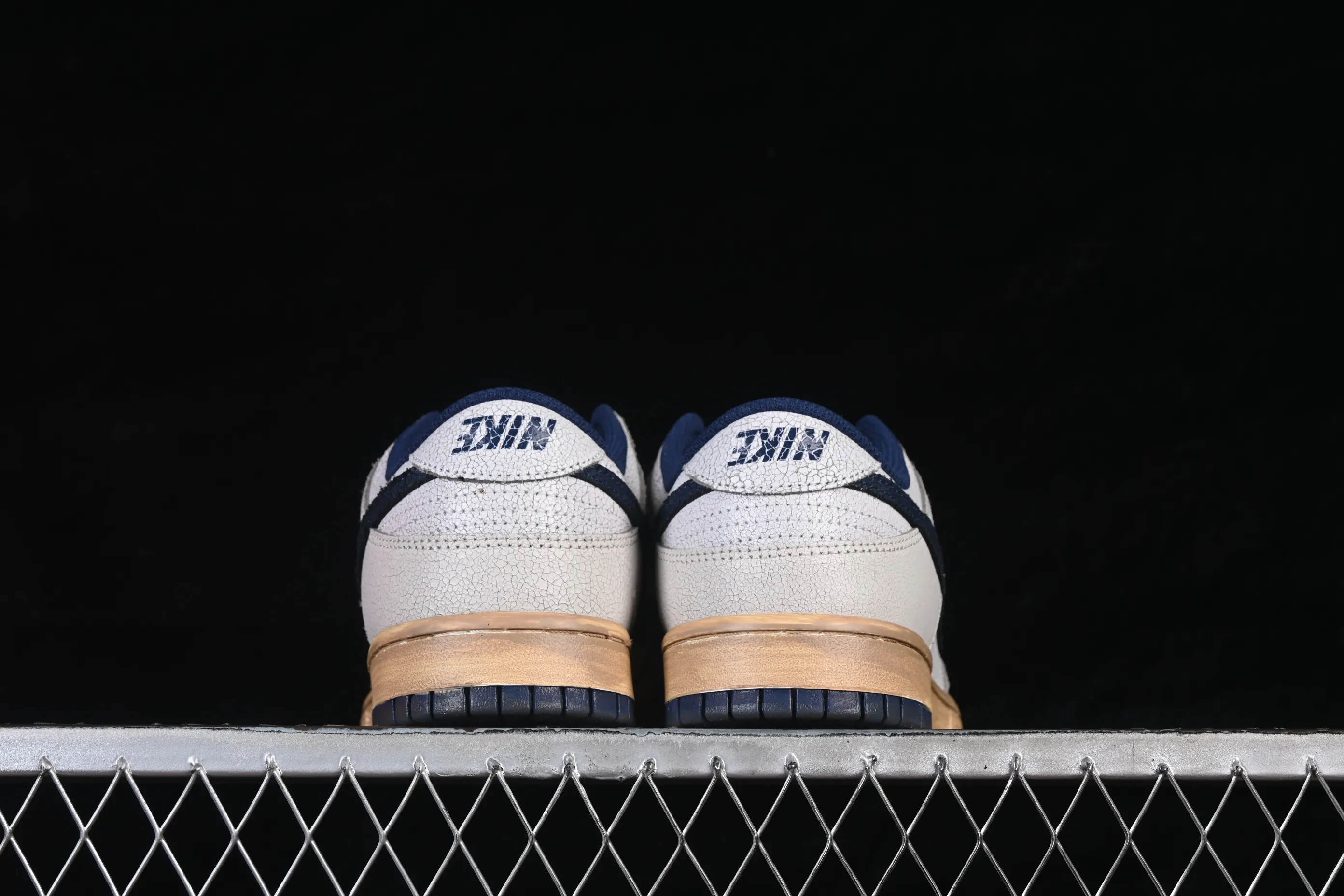 All categories Nk SB Dunk Series Nk SB Dunk Low High-end customized low-top sneakers J version Stranger Things x Nike SB Dunk Low Stranger Things SB low-top casual sneakers IH6766-001